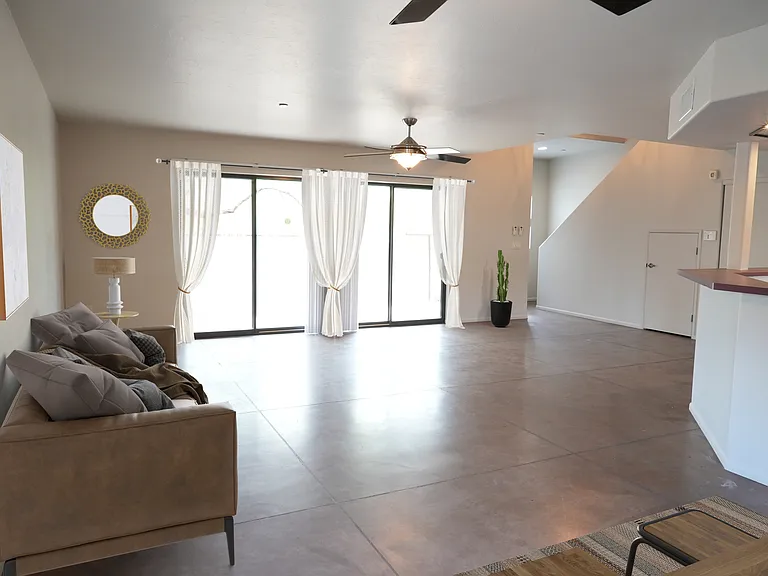 1317 E Hedrick Dr — Photo 20