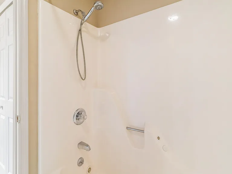 2376 Wadsworth Dr — Photo 20