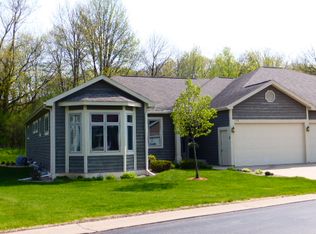 1711 Woodsview Dr, Marshfield, WI 54449
