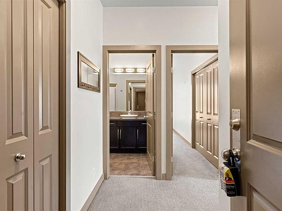4th image of 35 N Inglewood Park SE #316