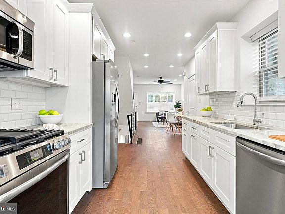 5th image of 2649 S Camac St