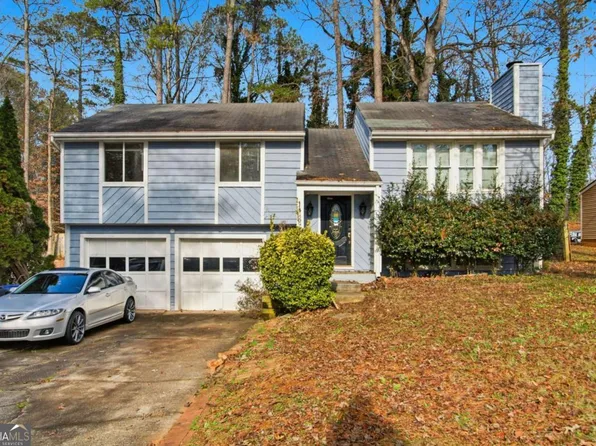 330 Hembree Forest Cir, Roswell, GA 30076
