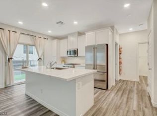 600 N Carriage Hill Dr #1108, Las Vegas, NV 89138