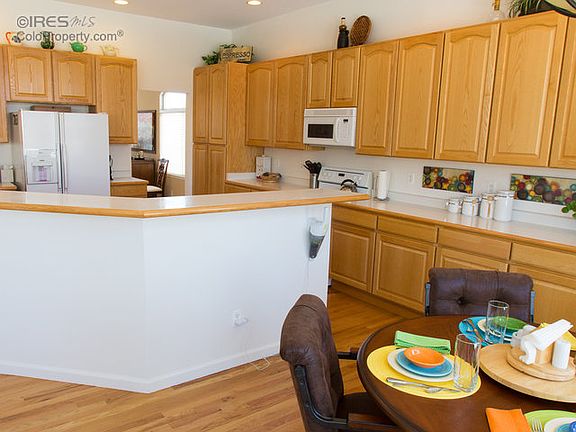large, bright kitchen