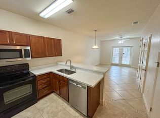 2951 SW 35th Pl APT 147, Gainesville, FL 32608