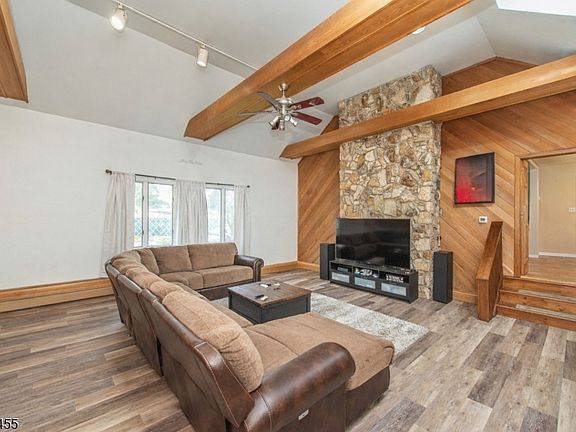 5th image of 84 Locust Ave