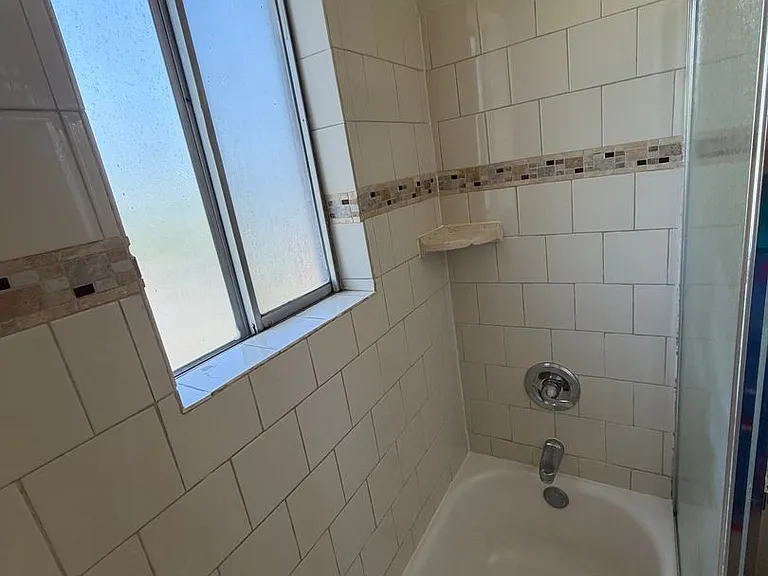 Stone Gate Apartments — Photo 53