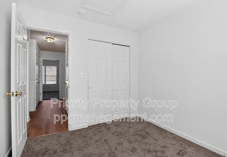 3204 Barons Court Rd — Photo 28
