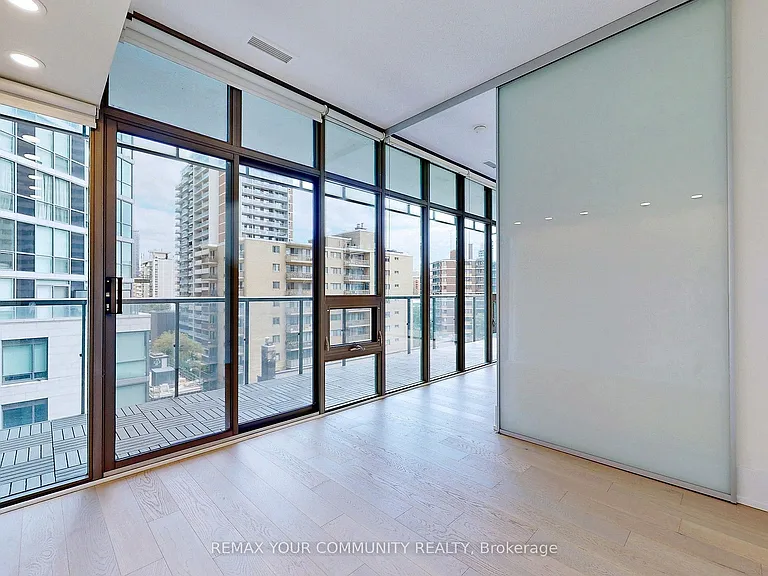 33 Charles St E #603 — Photo 8