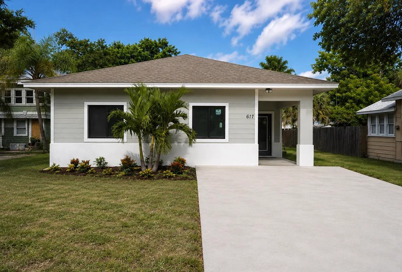 4 bed, 2.0 bath, 1450 sqft, $2,500 — Photo 1