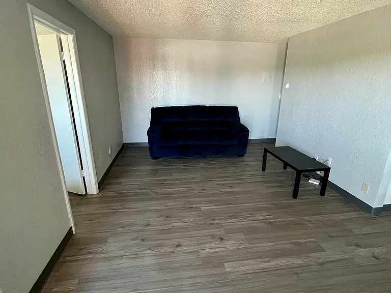 Regency Apartments — Photo 13