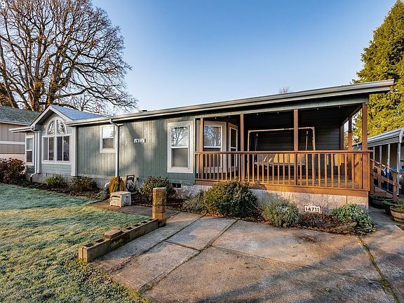 5th image of 14711 SE Woodland Way