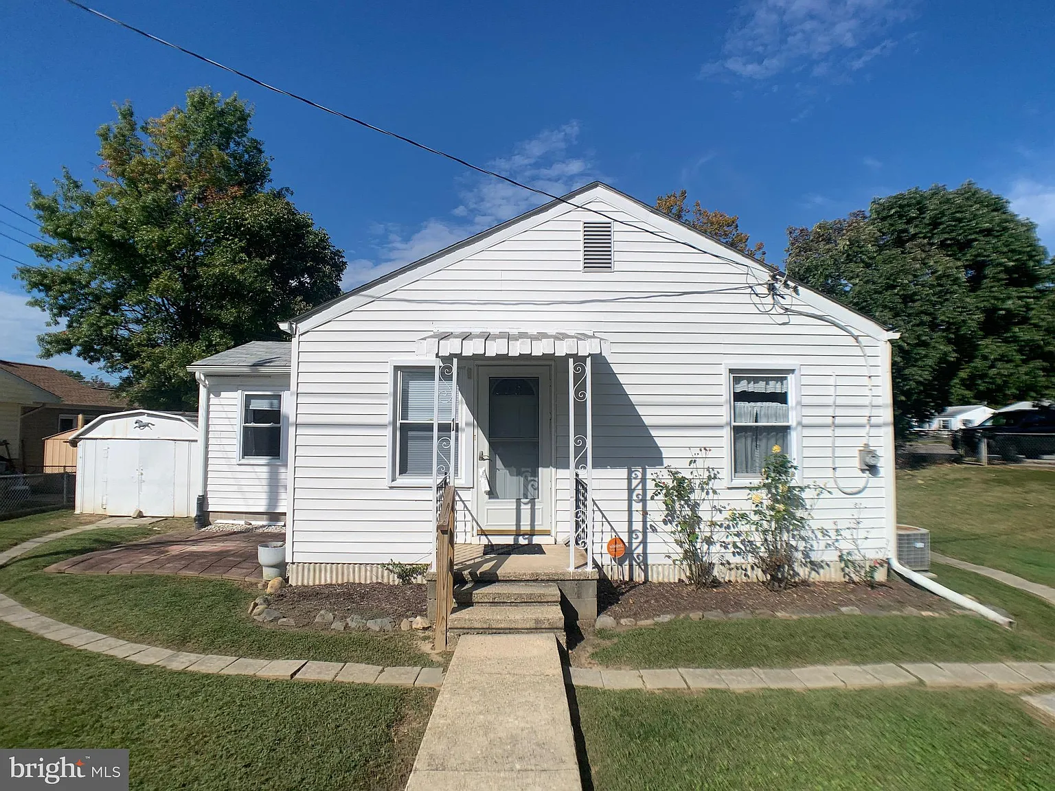 1 Circle Ave photo 1
