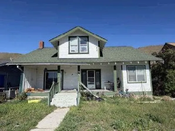 228 Warren Ave W, Pateros, WA 98846
