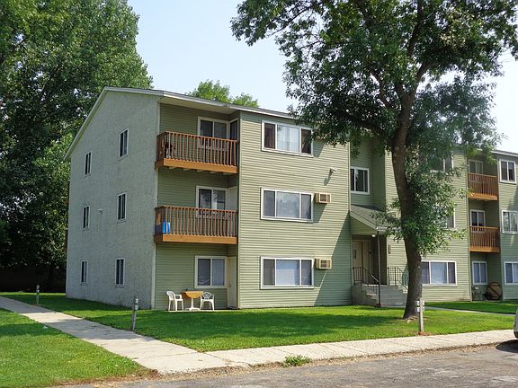 2nd image of 808 E Evergreen Ave #16429257