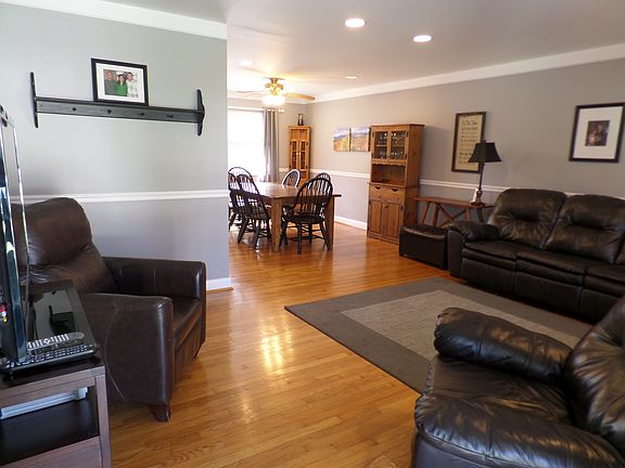 4th image of 2971 Goda Ave
