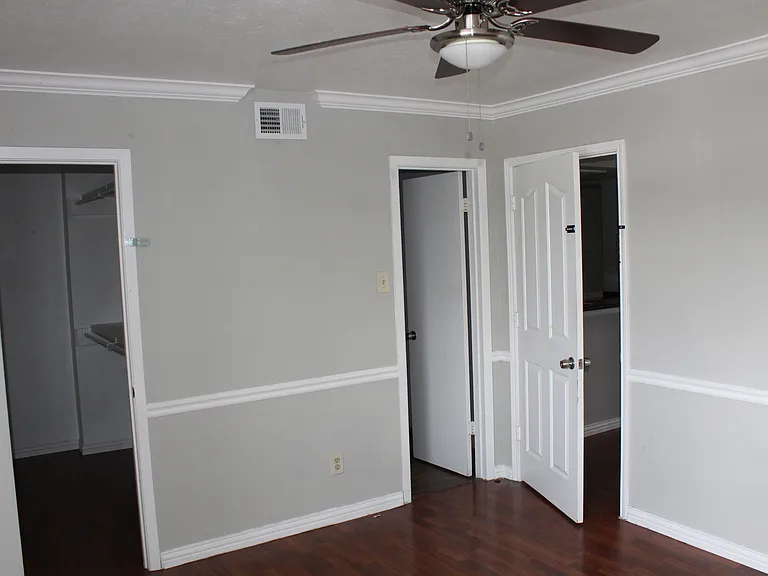 2710 Community Dr #209 — Photo 8