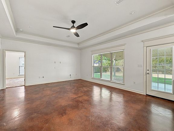 3rd image of 1455 Storie Dr
