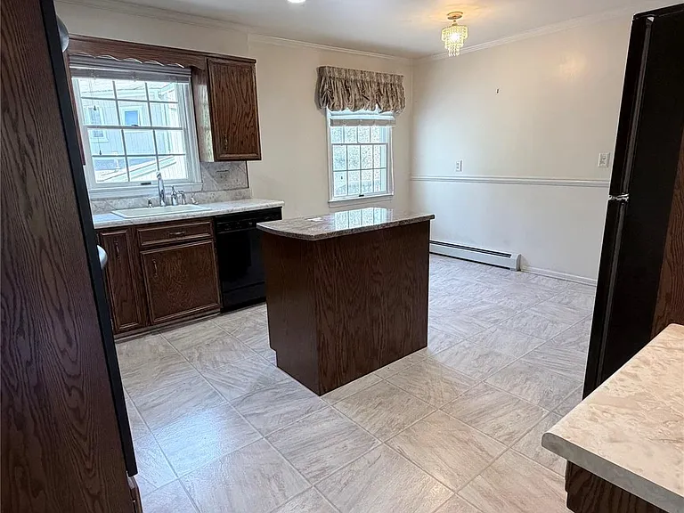 216 Maple Ave — Photo 7