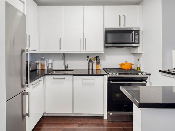 5th image of 200 E 89th St APT 15H