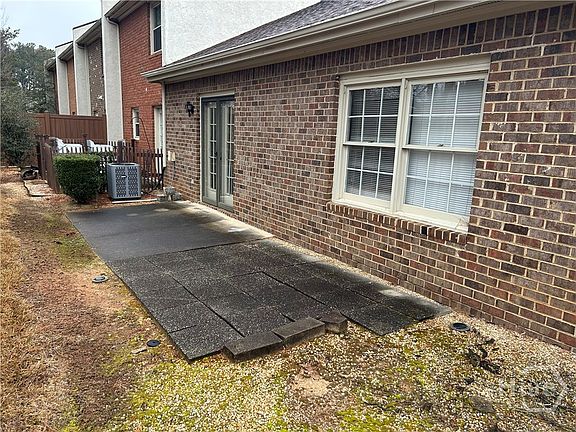 3rd image of 250 Cleveland Rd APT 219