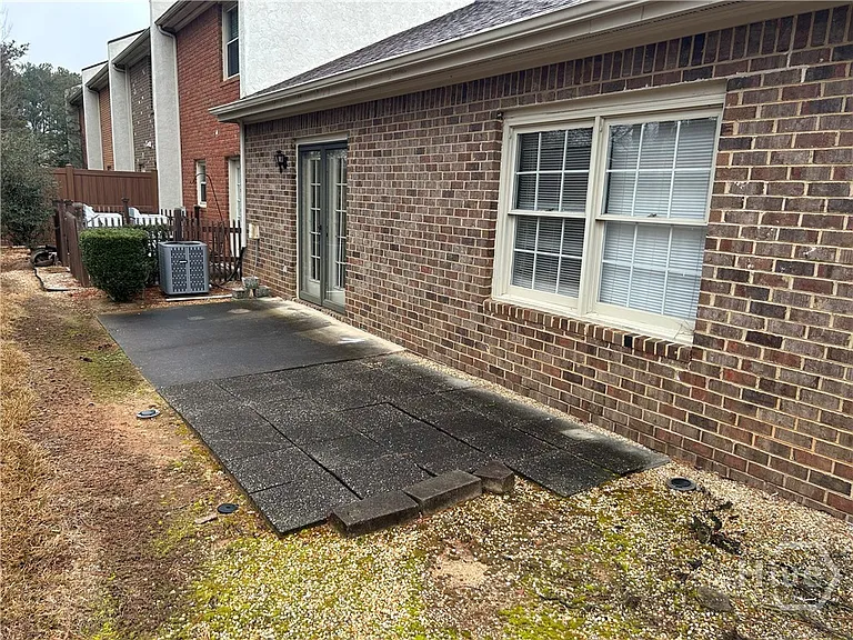 250 Cleveland Rd #219 — Photo 3