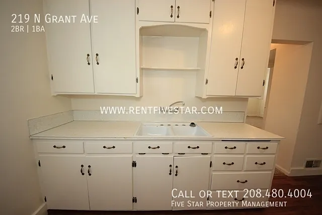 219 N Grant Ave — Photo 6