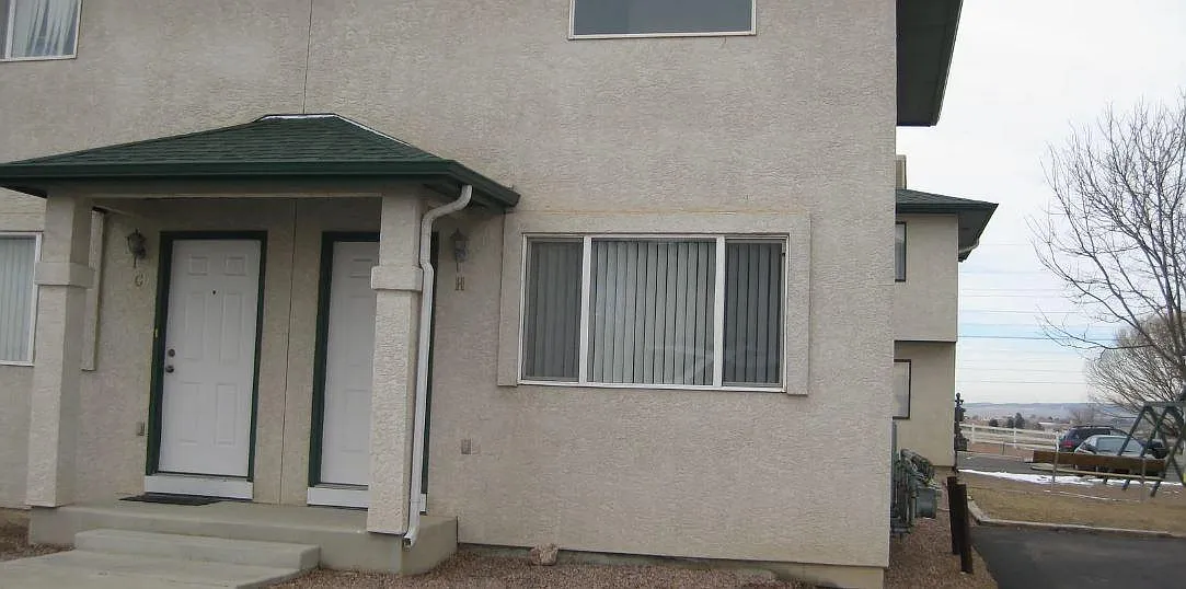 Sunrise Apartments — Photo 3