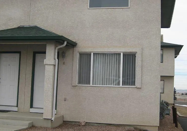Sunrise Apartments — Photo 3