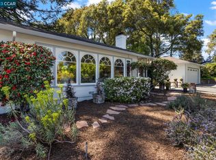 4 Mariposa Ln, Orinda, CA 94563
