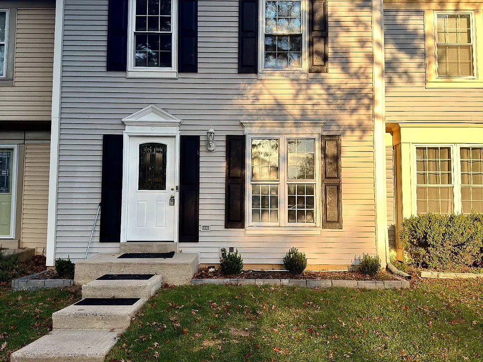 9 Gravenhurst Ct