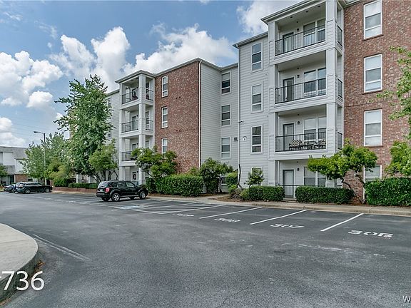 3rd image of 600 13th St Unit 736