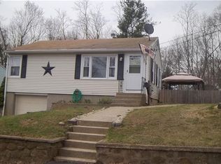 20 Miller Dr, West Warwick, RI 02893