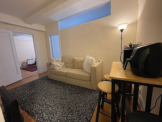 3rd image of 455 W 34th St #4CC