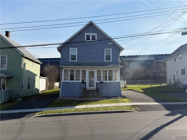 10 Chase St, Auburn, NY 13021