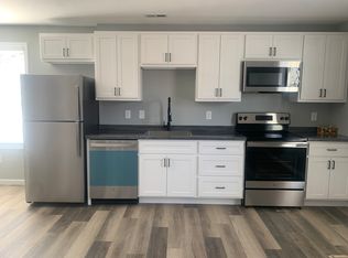 1 Holding Ln #F, Crystal City, MO 63019