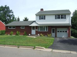513 Hazel Dr, Vestal, NY 13850