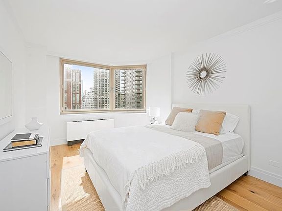 5th image of 201 E 86th St APT 24C