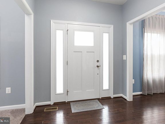 2nd image of 510 Apricot St