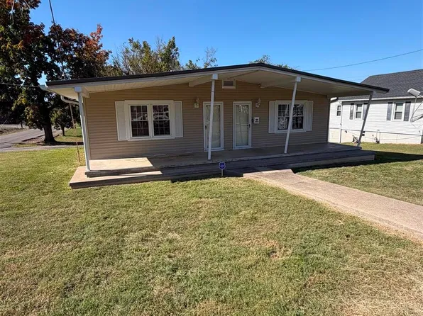 403 N 4th St, Scottsville, KY 42164