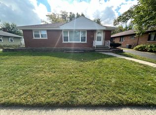 609 E 160th Pl, South Holland, IL 60473