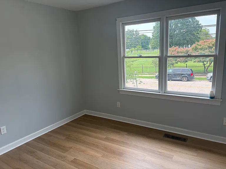 526 E Hargett St — Photo 6