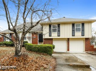 3909 S Summit Ridge Dr, Independence, MO 64055