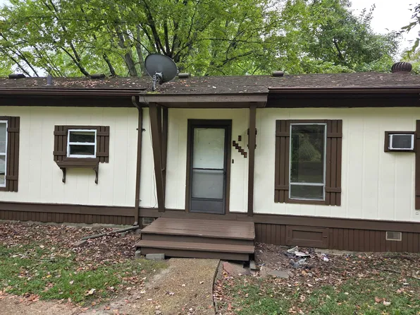 9 Acorn Ln, Glen Carbon, IL 62034