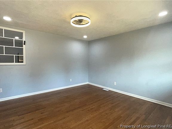2nd image of 6018 Elstree Pl