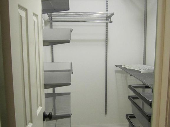 3rd image of 136 N Waterford Dr