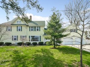 421 Winona Ave NW, Grand Rapids, MI 49504