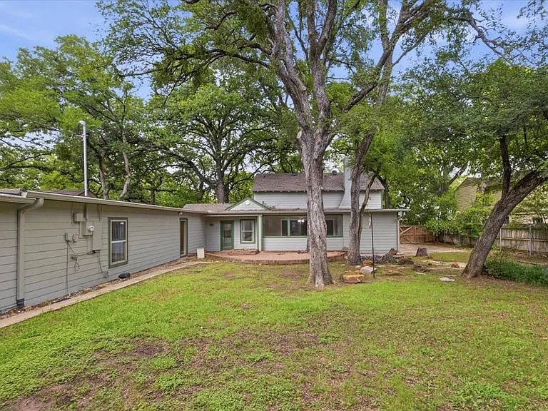 401 N Bailey Ave — Photo 30