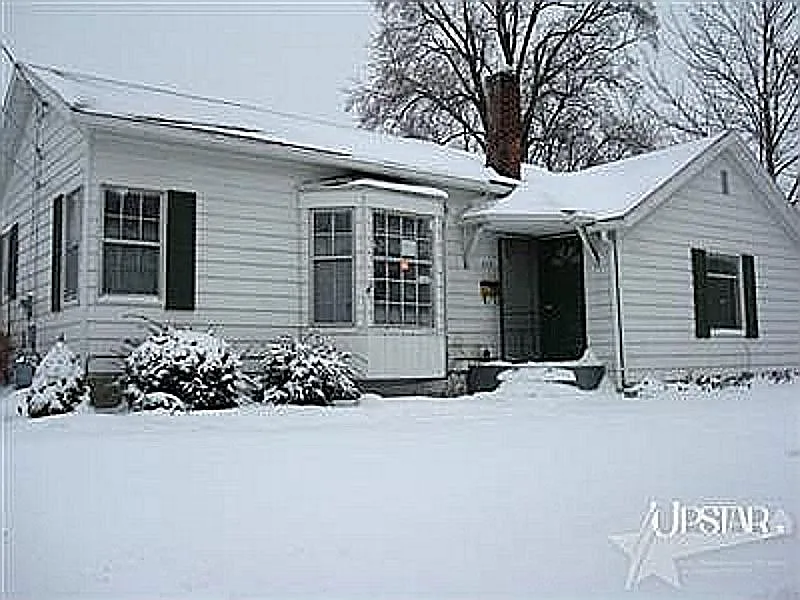 634 Dowling St photo 1