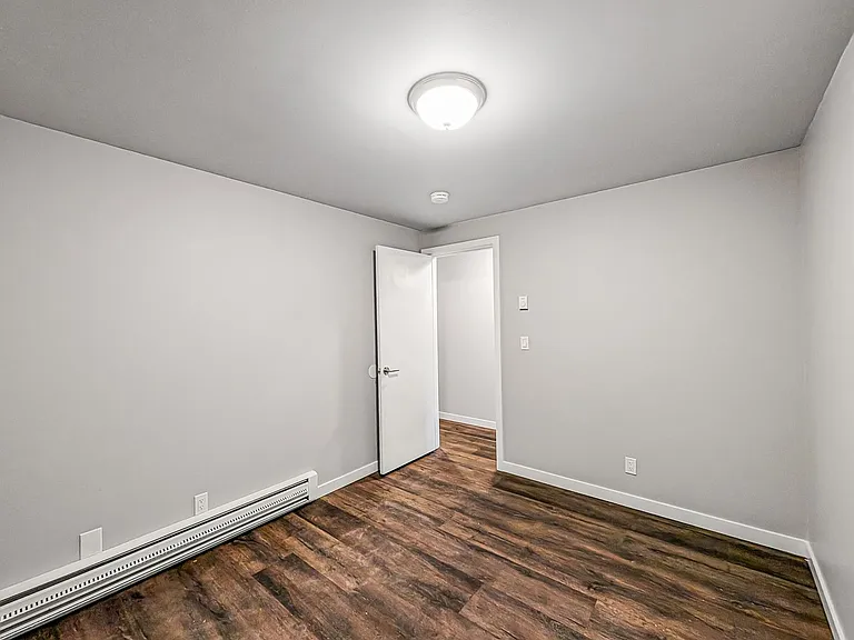5956 Fauntleroy Way SW — Photo 9